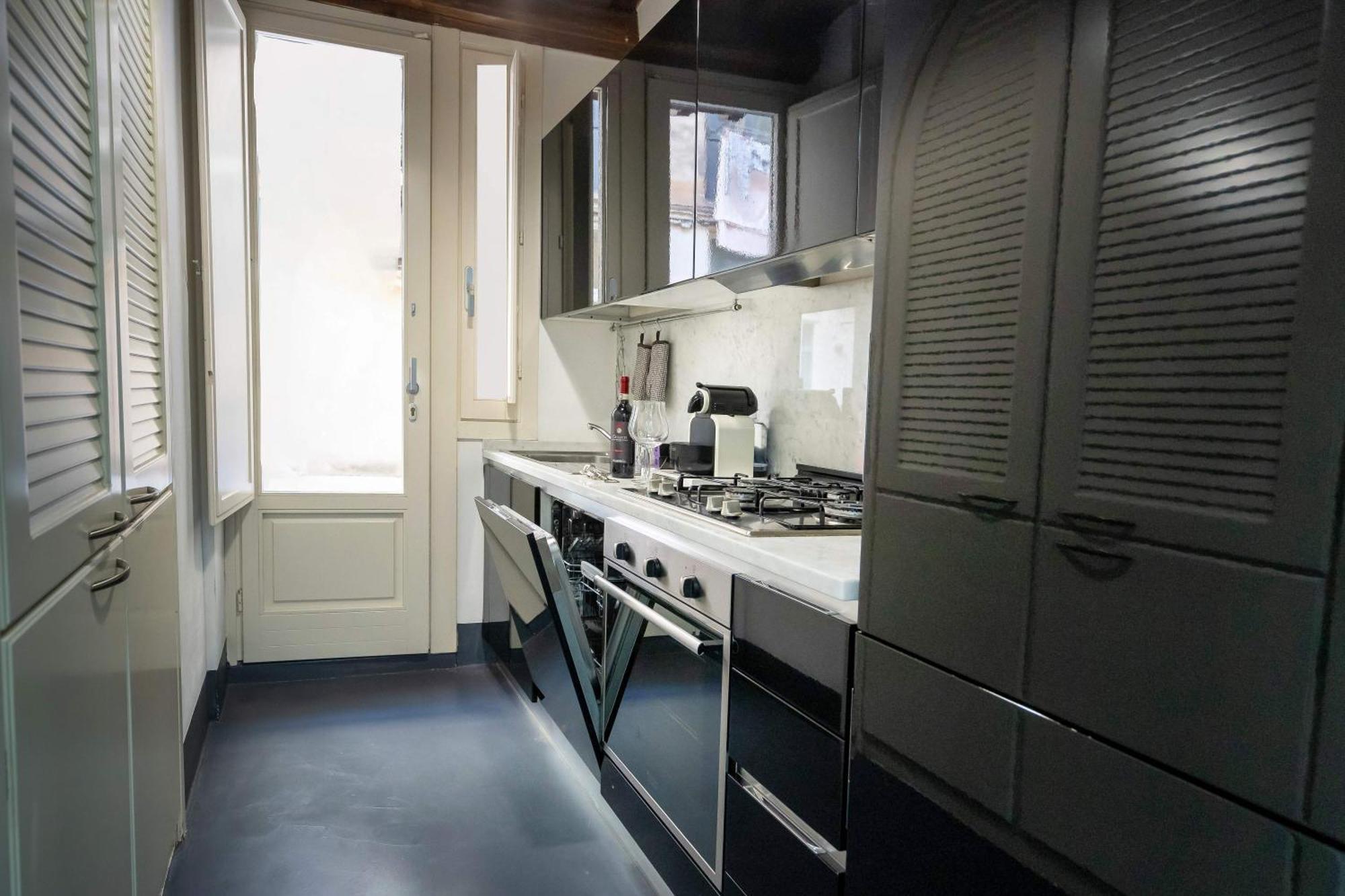 White Style Gambero Apartment โรม ภายนอก รูปภาพ