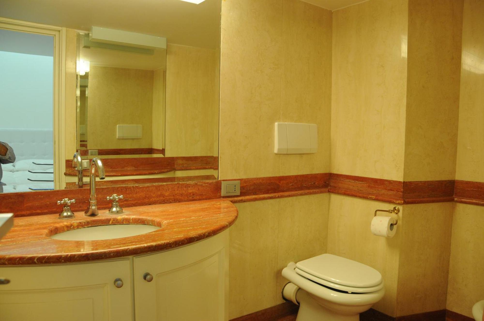 White Style Gambero Apartment โรม ภายนอก รูปภาพ